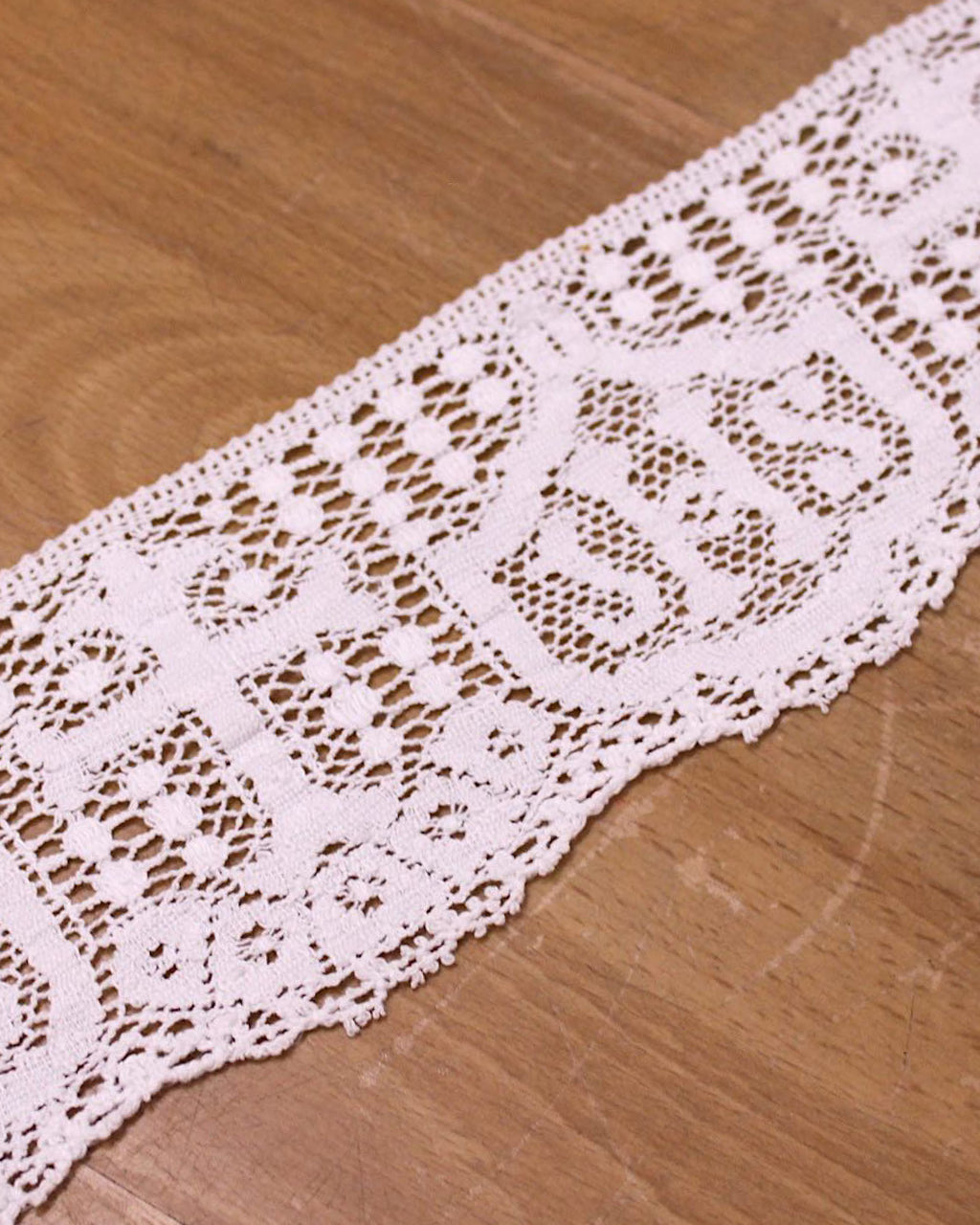 Alb - Box pleated, square neck