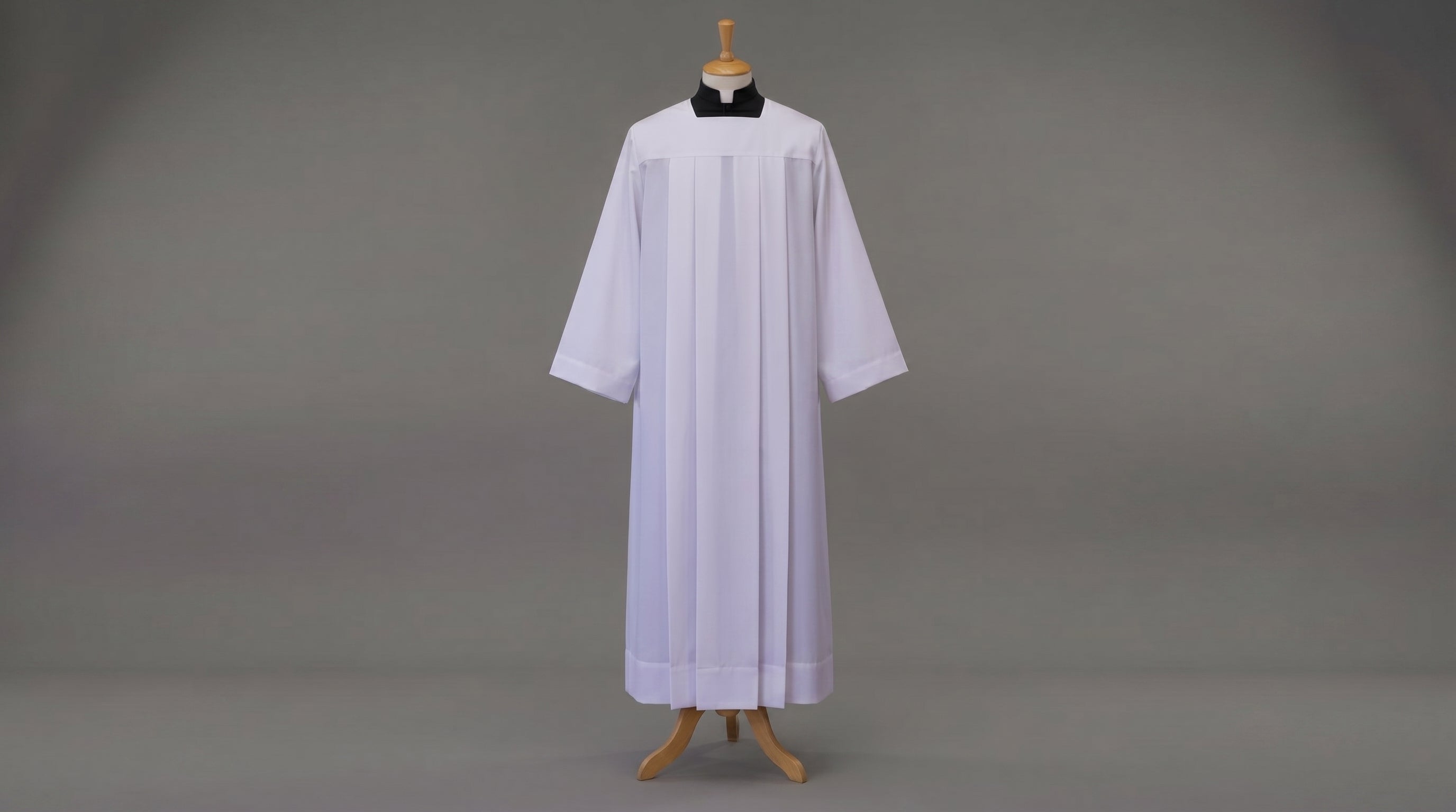 Alb - Box pleated, square neck