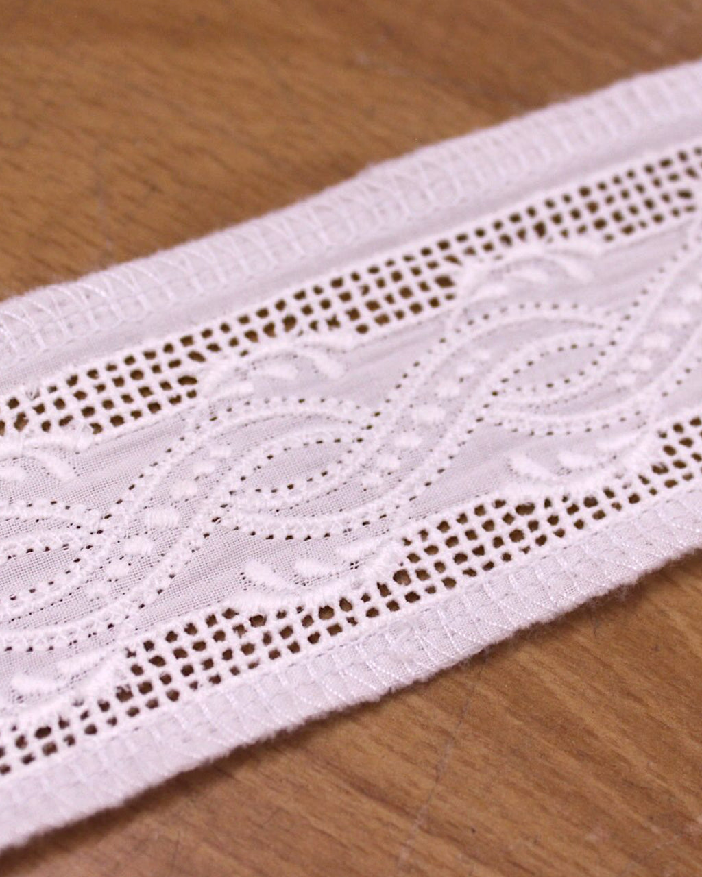 Alb - Box pleated, square neck